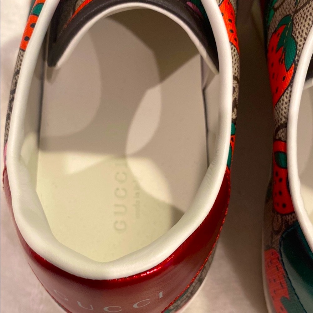 Gucci Strawberry Print Sneakers w/Original Box & Duster Bag - Picture 10 of 11